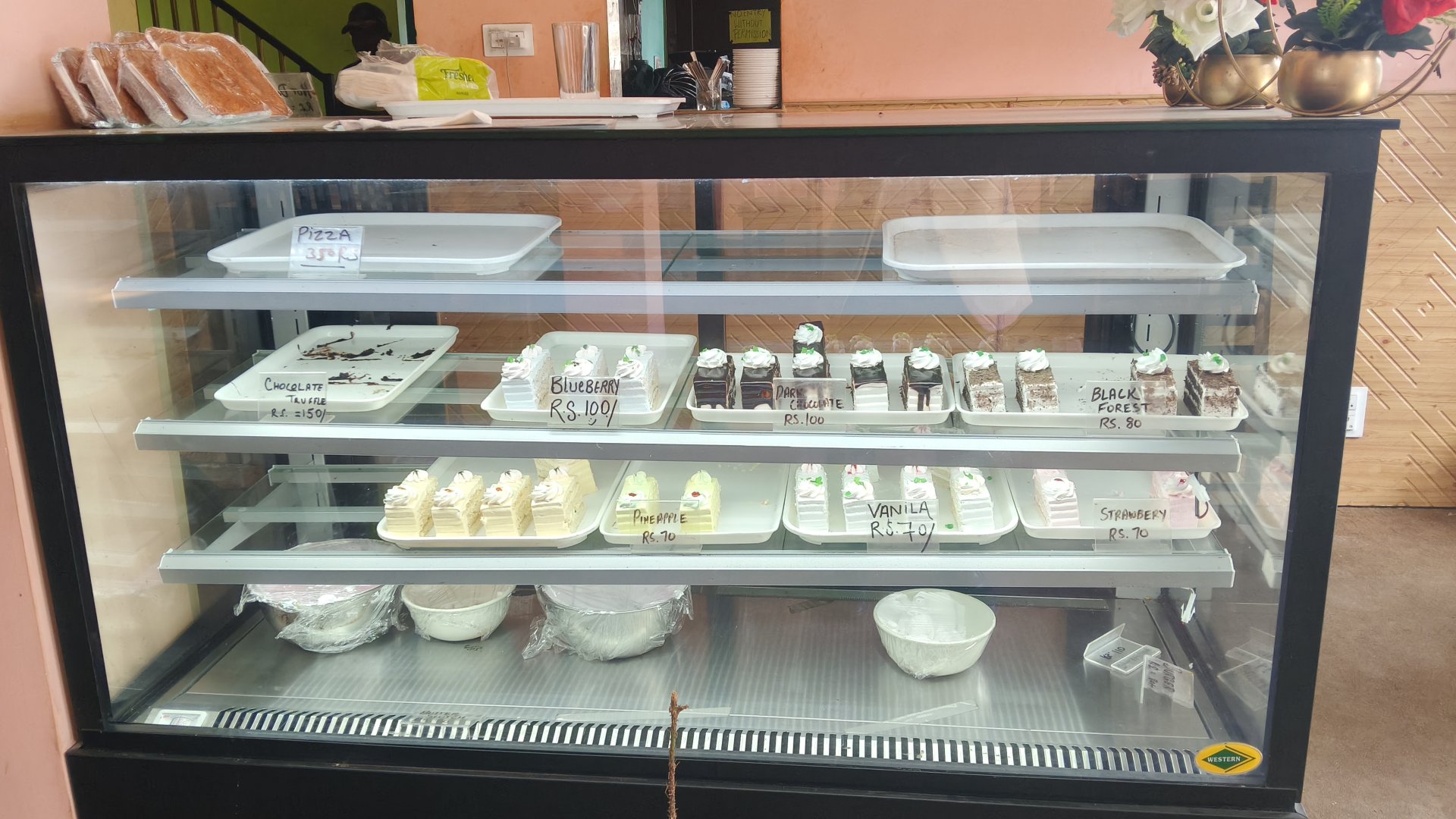 Bakery at Chitkul, Himachal Pradesh (2/4)