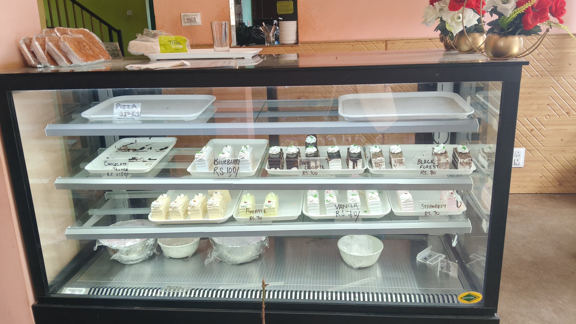 Bakery at Chitkul, Himachal Pradesh (4/4)