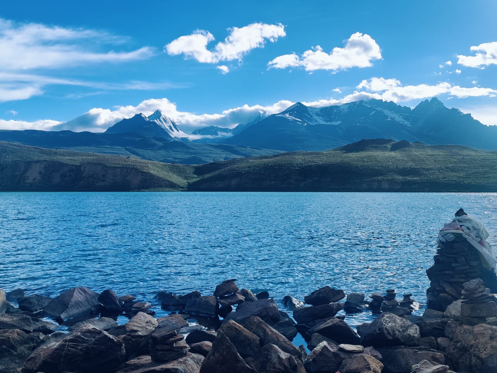 Crystal clear waters reflecting the vivid blue skies of Spiti Valley.