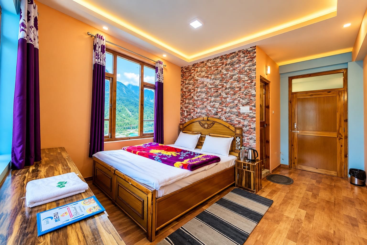 Semi-Deluxe Room