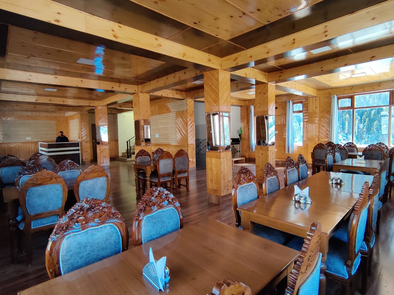 Restaurant at Chitkul, Himachal Pradesh (1/4)